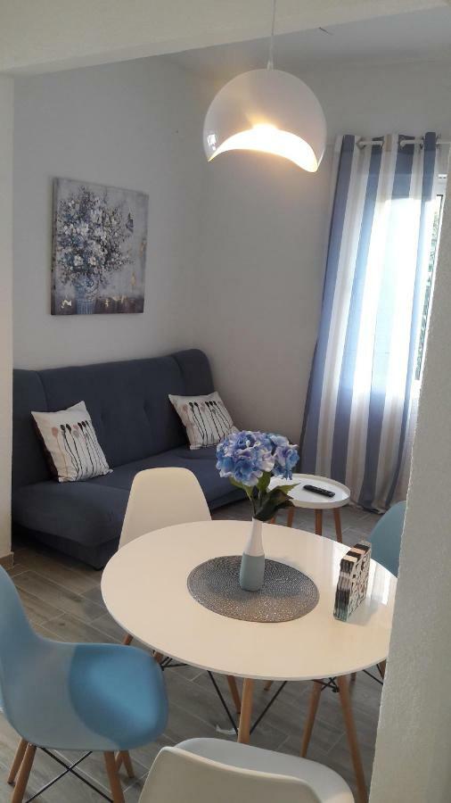 Apartments Villa Antony ดริเวนิก ภายนอก รูปภาพ